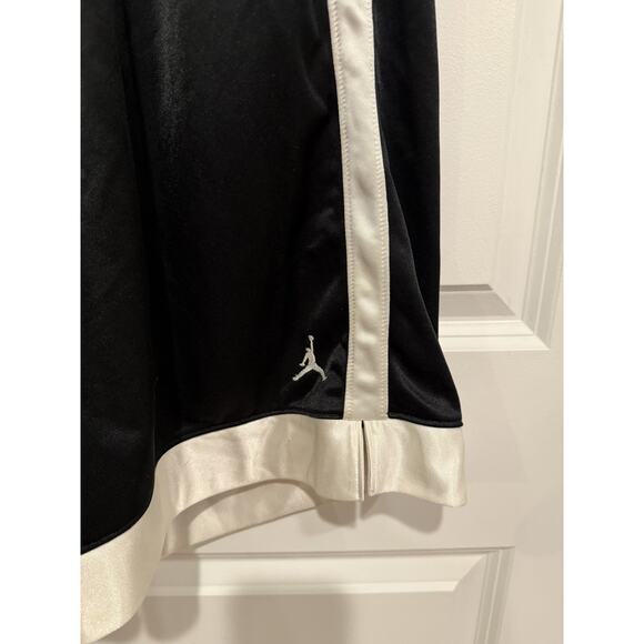 VTG Air Jordan Basketball Silky Shiny Dazzle Black White Shorts 1985/2005 - Picture 5 of 10